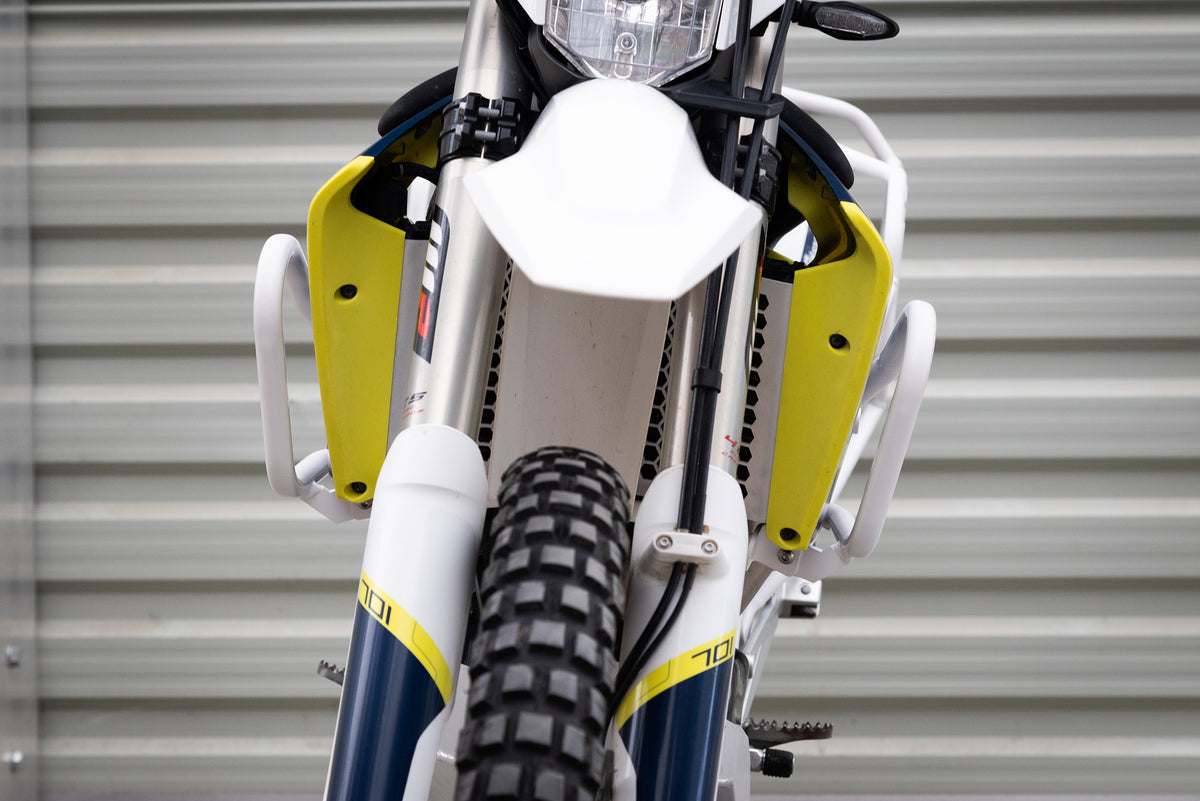 Yakk EXP Yakk EXP Crash bar Husqvarna 701 (16-) / KTM 690 (19-) / GasGas 700 (22-) Hvit