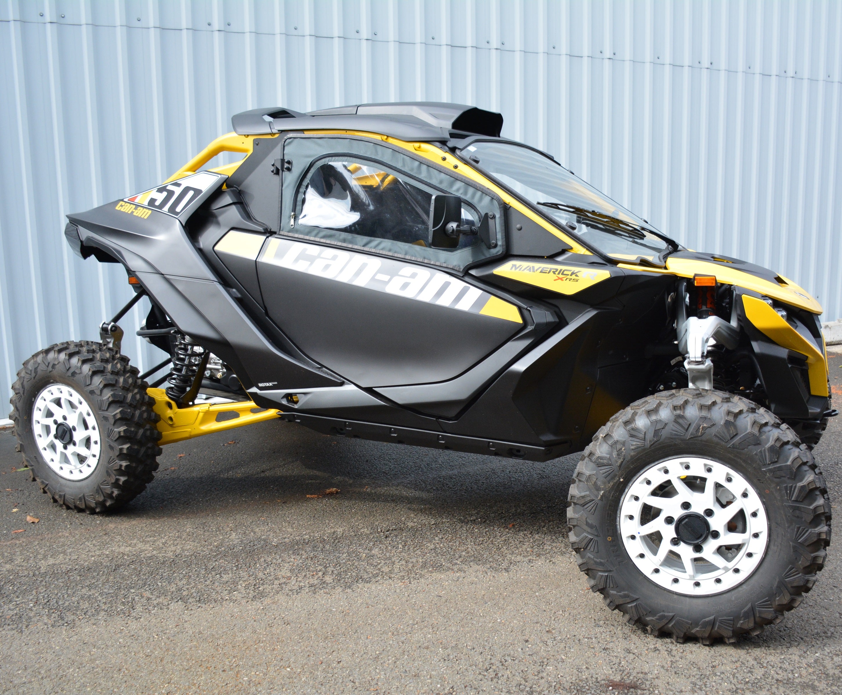 DFK Full cab (no roof) + wiper/washer, heating Can-Am Maverick R 2022->
