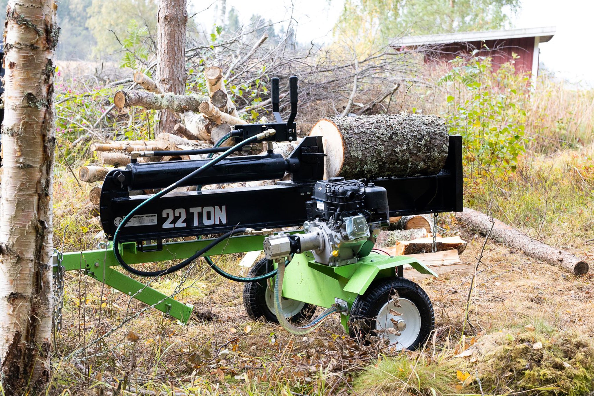 Bronco Briggs & Stratton 6.5hk - Vedkløyver 22 tonn med elektrisk start