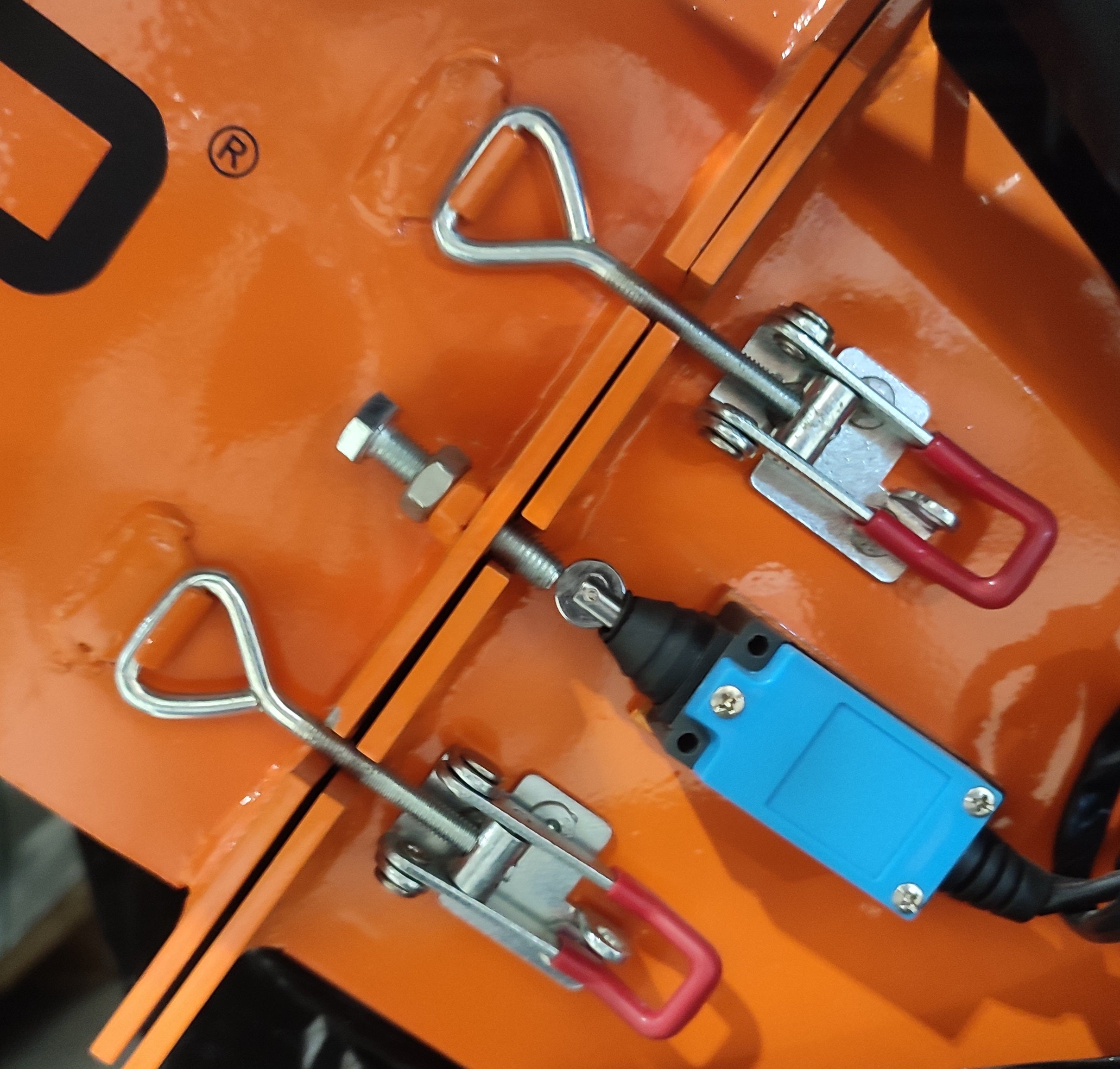Bronco Disconnect power switch 77-12495