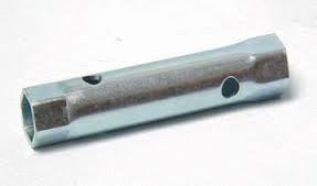 Spark plug wrench 10mm (thread), size 16mm pit.140mm